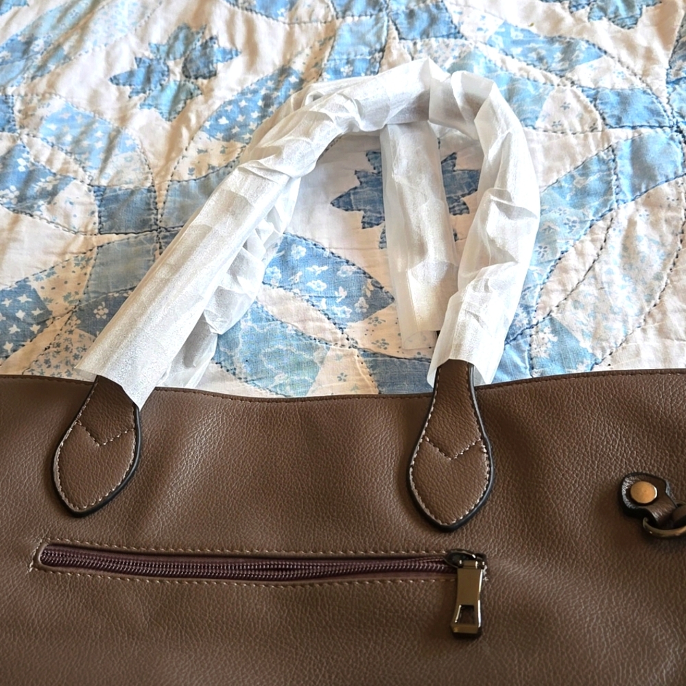 Large tote